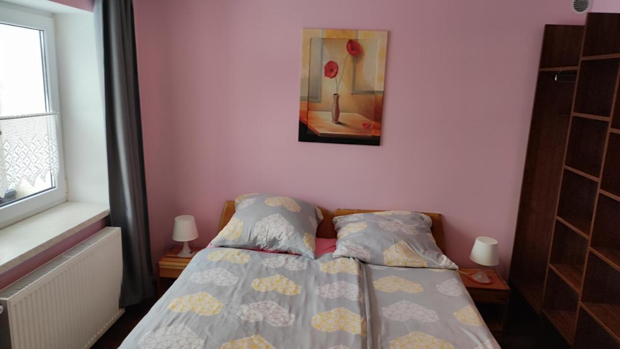 Pokoje Przy Kominie Piecki  Buitenkant foto