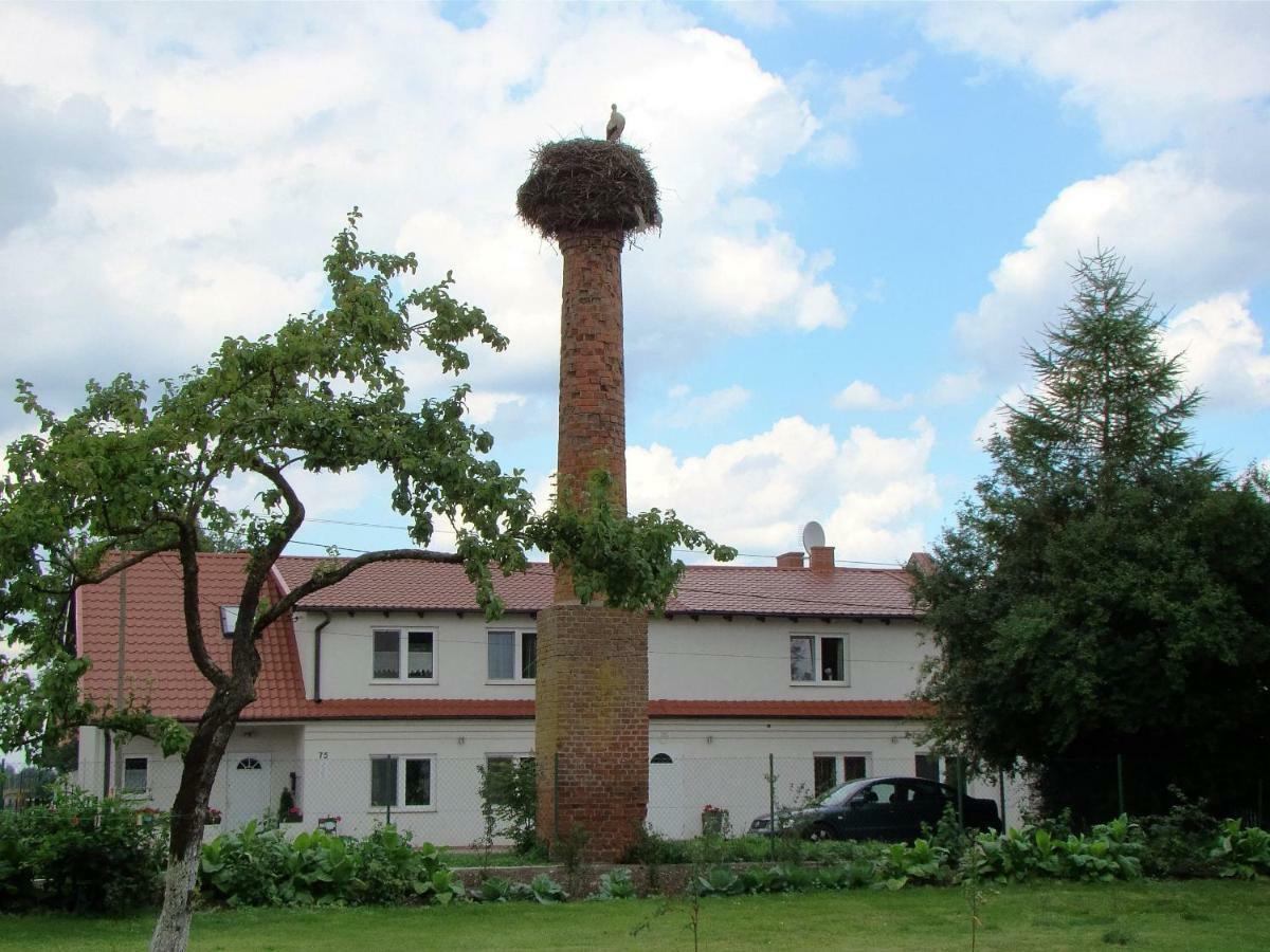 Pokoje Przy Kominie Piecki  Buitenkant foto