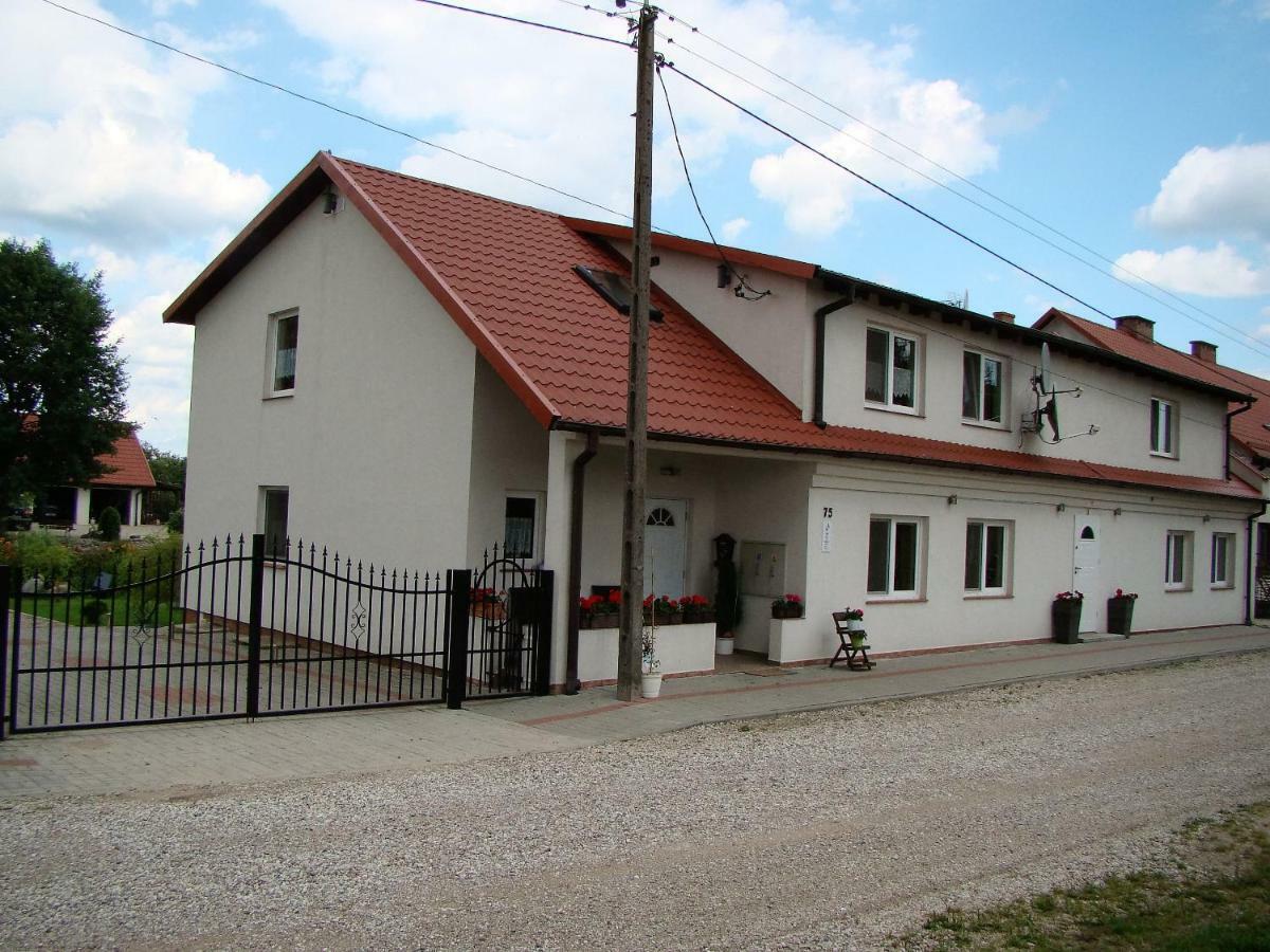 Pokoje Przy Kominie Piecki  Buitenkant foto