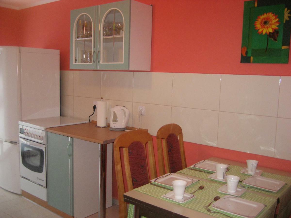 Pokoje Przy Kominie Piecki  Buitenkant foto
